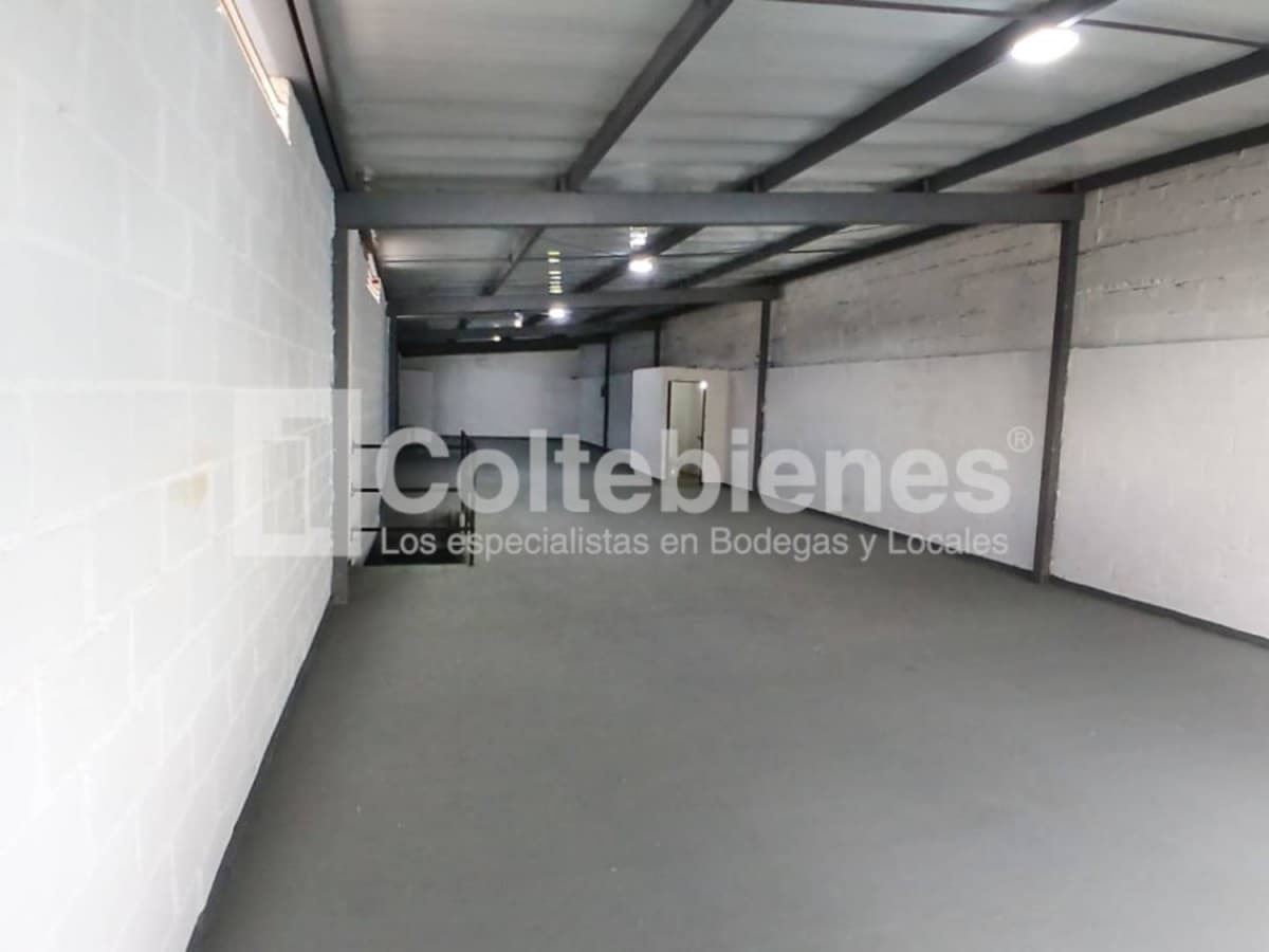 Bodega en Cristo Rey, Medellín