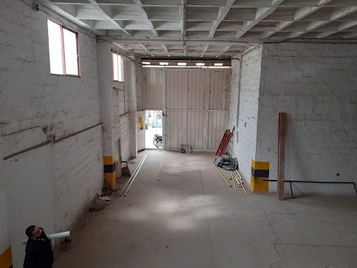 Arriendo bodega comercial Bello 2